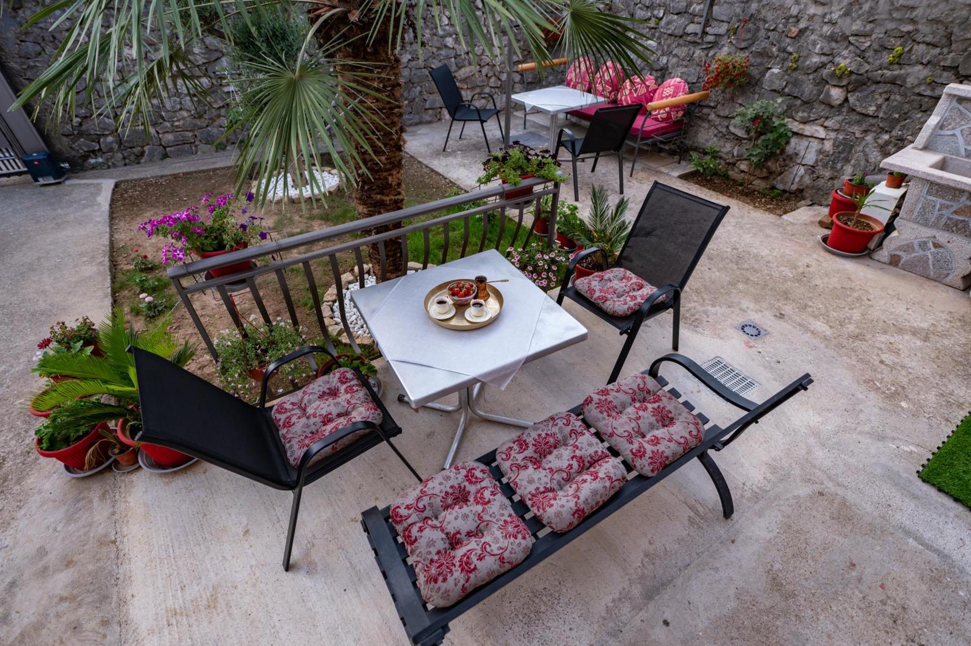Apartmani Kaan Podgorica Exterior foto